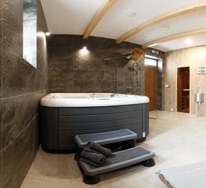 RHOLL Pension & Restaurant