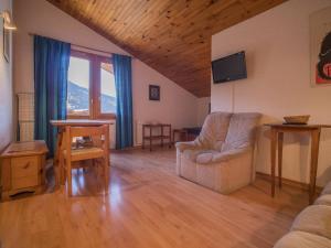 Appartement spacieux 2 pièces, 4 pers, skis aux pieds, balcon ouest, proche commerces et remontées - FR-1-356-295