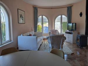 Casita de la Cumbre - comfortable holiday home near Cala Moraig
