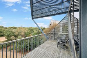 Architectural Cliff Top Gem