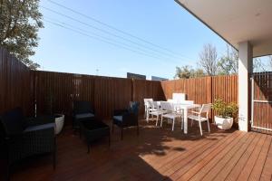 Bliss by Bell - 2 minute walk to Bell street