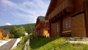Charmantes Ferienhaus in Sankt Margarethen Im Lungau mit Kleinem Garten und Bergblick - Thomatal