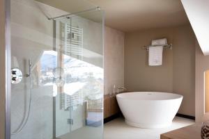 Hotels Grandes Rousses Hotel & Spa : photos des chambres