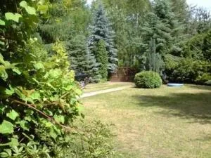 Ferienhaus in Tomaszw Mazowiecki mit Garten, Terrasse und Grill - 斯马德泽维采