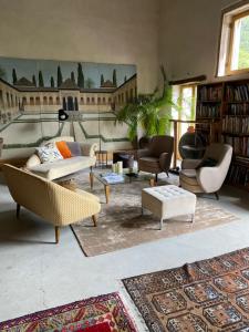 B&B / Chambres d'hotes Clos de Mont July, architecture XVIIIe au coeur de la nature : photos des chambres