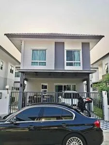 บ้านครอบครัวรักความสงบ ใกล้ซาฟารีเวิลด์ สวนสยาม แค่ 10 นาที - Ban Khlong Sip Sam Lang