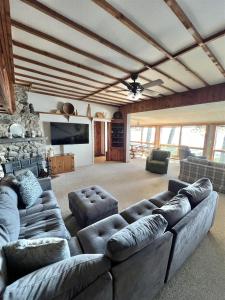 DOCKSIDE RETREAT LIMIT 14 home