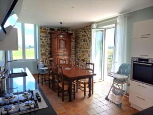 Maison avec piscine, boulodrome dans les Pyrénées