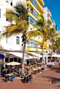 Las Canteras SeaLove