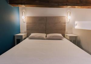 Palazzo Stella Family Room by Vallettastay