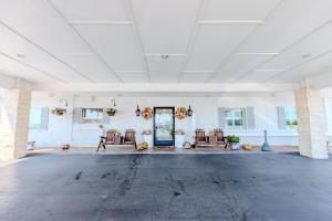 Shark Reef Resort Motel & Cottages