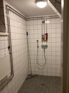 Vanha Kanttorila ,Huone B pohjakerroksessa