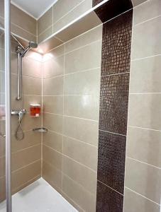 Hotels Kyriad Hotel Montpellier Centre Antigone : photos des chambres