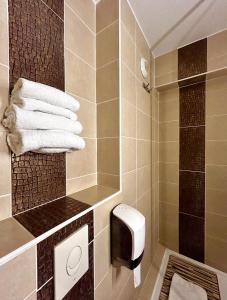 Hotels Kyriad Hotel Montpellier Centre Antigone : photos des chambres