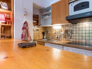 Duplex 2 chambres avec cheminée, garage et terrasse - La Clusaz, proche des pistes, WIFI inclus - FR-1-437-12