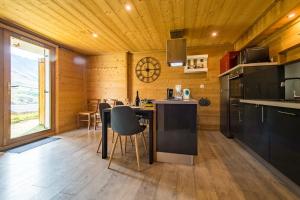 Apartment for 4 - 6 people in Albiez-Montrond