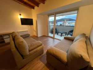 Moderno Departamento con vista al lago y montañas