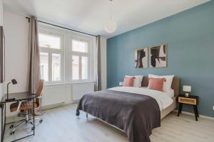 Blueground Rostovska str renovated furnished PRG-19