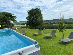 Maisons de vacances Maison avec piscine, boulodrome dans les Pyrenees : photos des chambres