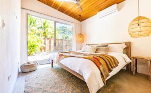 Dos Olas Villa 2-Private Pool, Short Walk to Beach