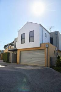 Surf Mist Townhouse - backs onto the RACV Resort