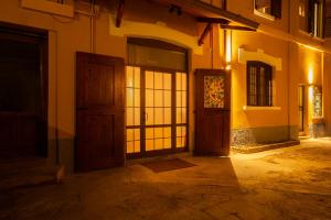 White Moon-Emme Loft