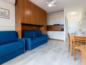 Apartment AcquadiMare by Interhome