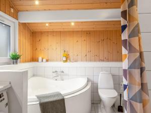 Holiday Home Udder - 250m from the sea by Interhome