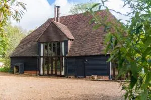 Masketts Barn by Bloom Stays - West Hoathley