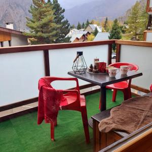 Appartements STUDIO 2 ALPES STYLE CHALET au PIED DE TELESIEGE DU DIABLE : photos des chambres