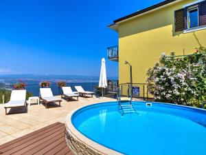 Apartment Laurus-1 by Interhome