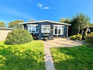 2-Bed Bungalow Retreat, Welcombe - Gooseham