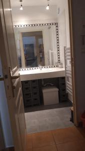 Appartements Les Bastides Appartement tout confort, parking prive piscine : photos des chambres