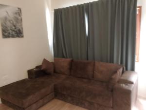 Bonanza Patong Beach1 100m to Beach Sun Room