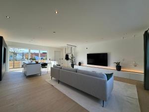 Neues Repräsentatives Designer Loft im Herzen Bayerns