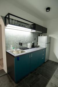 Style and Shine Sunrise Apartment