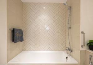 15BR Serene Escape by Blue Cloud Holidays