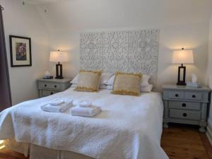 Gwyn Haven - Spacious Charming Century Home in Wellington