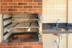 Apê Área Central c Churrasqueira, Varanda e Suíte