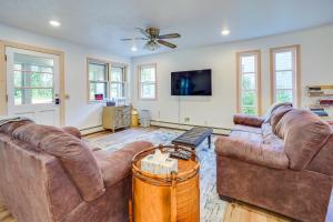 Waterfront Spirit Lake Vacation Rental with Dock!