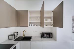 Blueground Vršovice private terrace equipped PRG-4