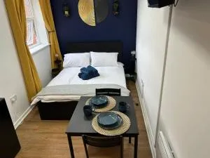 Studio Close to the City Centre Self Contained - Basford