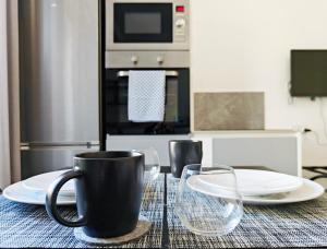 The Valley Room 6 with parking on premises