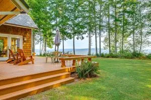 Hood Canal Home with Stunning Views and Private Beach - Seabeck