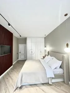 Эстет возле Меги - Baganashyl