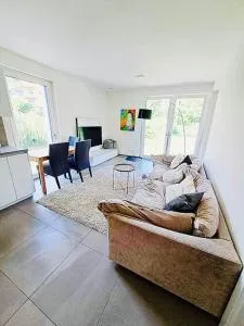 Garden View Luxury Flat with Terrace & Parking- - Mühlenbach