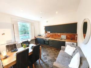 5 Bedrooms House in Kings Cross
