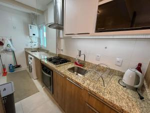 cód 44 - Apartamento amplo, á 250m do mar