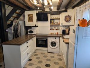 Maisons de vacances La demeure des maraudeurs -10min Disney-Jardin & BBQ : photos des chambres