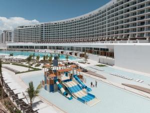 AVA Resort Cancun -Inclusive